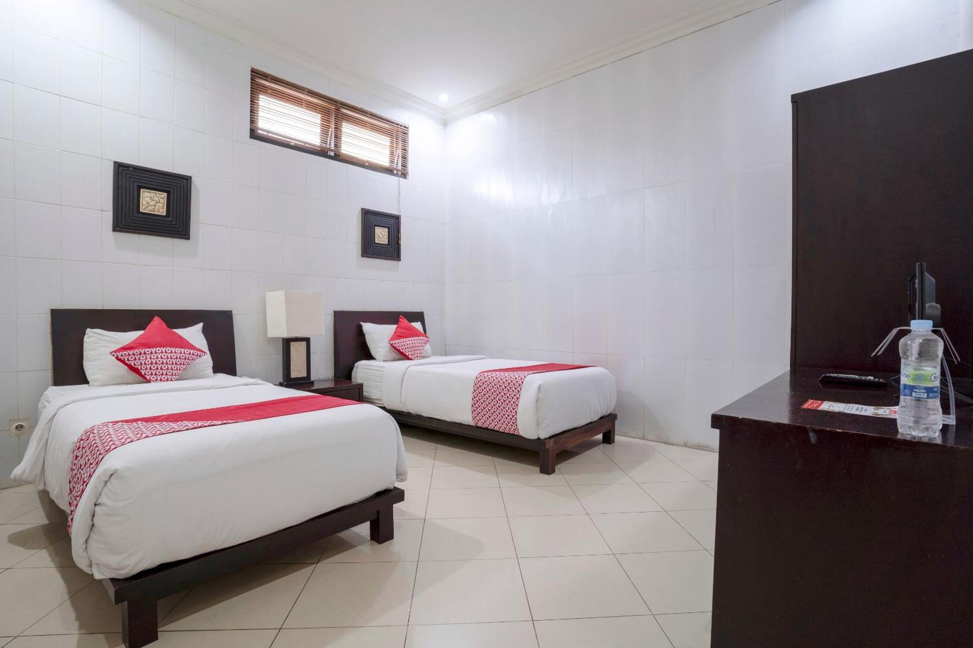 Oyo 482 Anika Guest House Kuta  Exterior photo